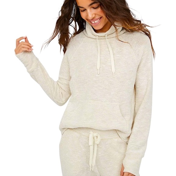 Off Line Sweater Aerie cream Heather knit thumb holes roo pocket sz Medium - Picture 1 of 14